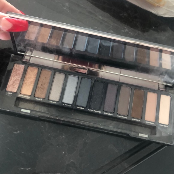 Smokey eyeshadow makeup bundle! - Picture 5 of 6